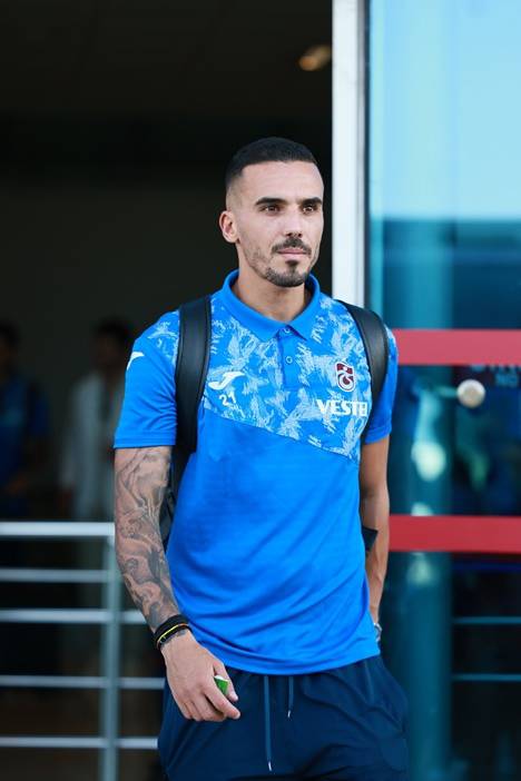 Trabzonspor Galatasaray maçı için İstanbul'a gitti 25